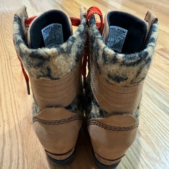 Sorry Lexie Faux Fur Wedge Boots size 5 - Picture 4 of 9